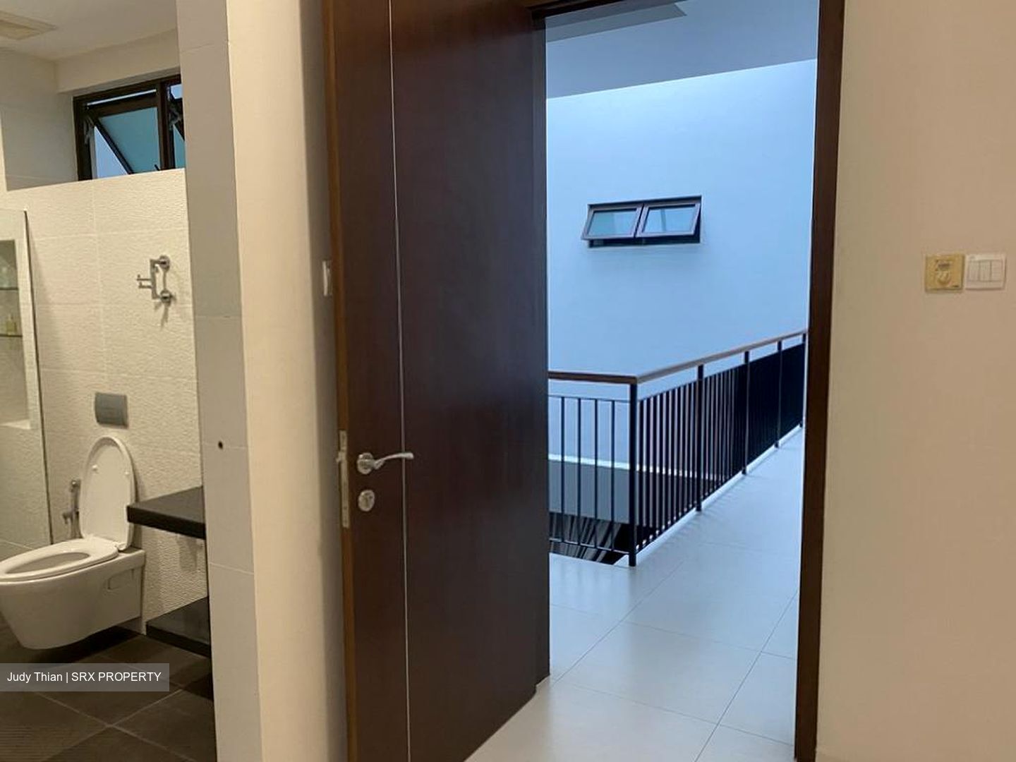 Sembawang Hills Estate (D20), Terrace #285590641